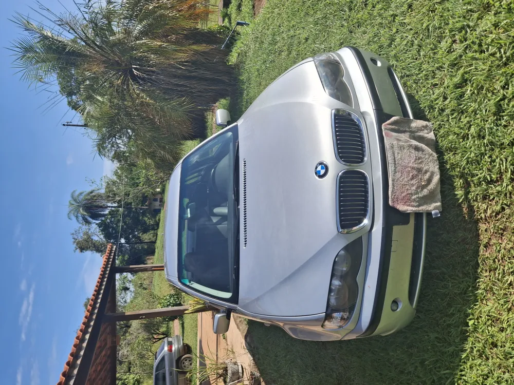 BMW 320i