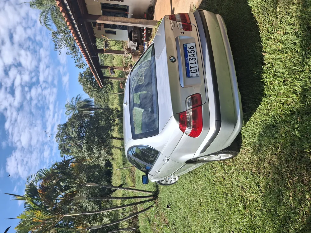 BMW 320i