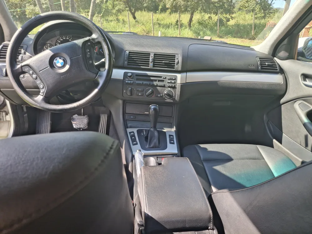 BMW 320i