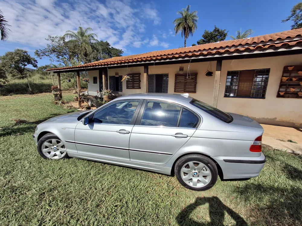 BMW 320i