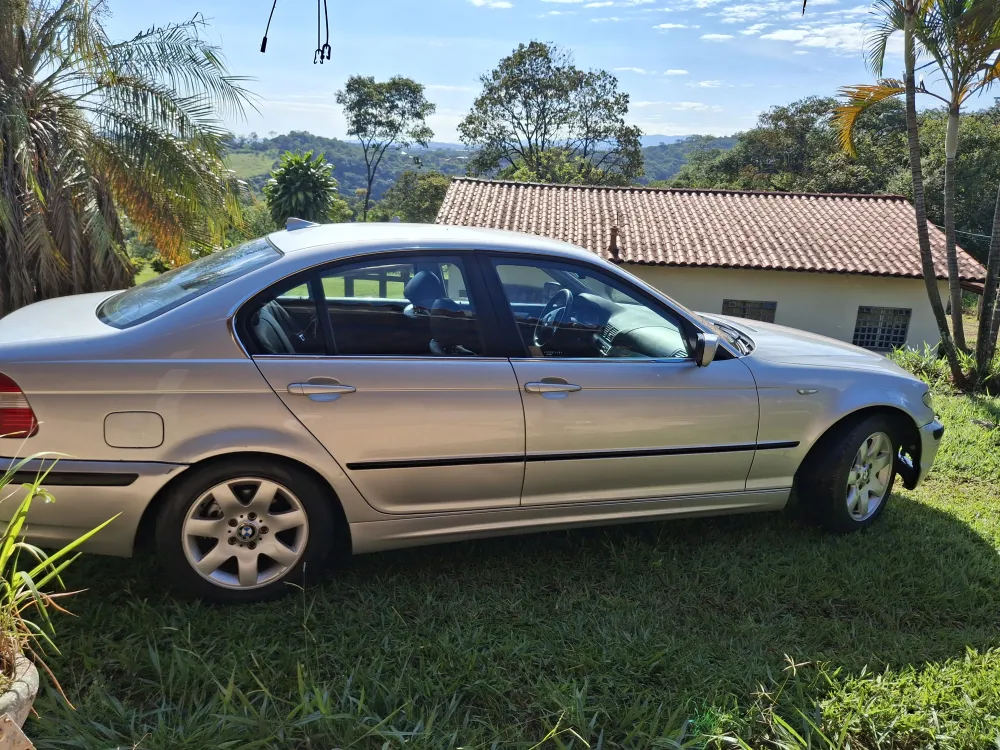BMW 320i