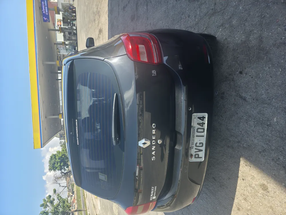 Renault SANDERO