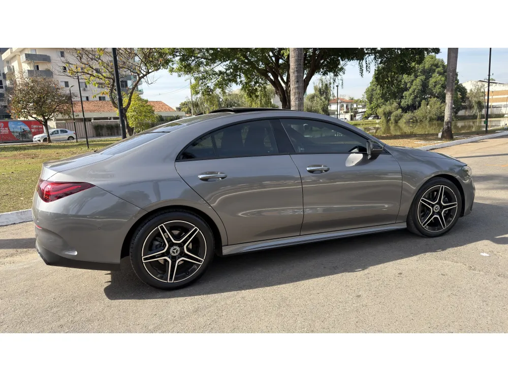Mercedes-Benz CLA-200