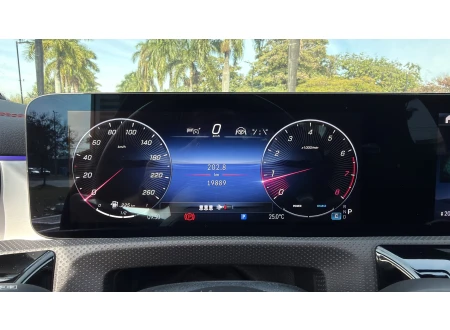Mercedes-Benz CLA-200