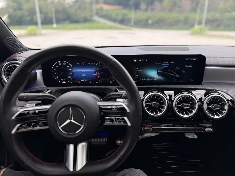 Mercedes-Benz CLA-200