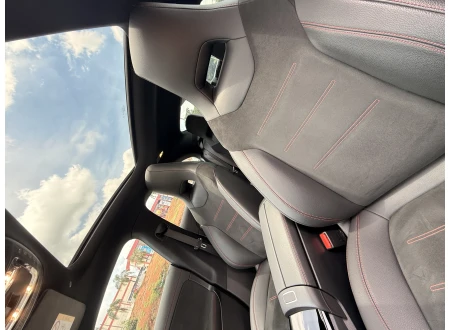 Mercedes-Benz CLA-200