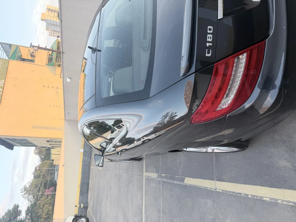Mercedes-Benz C-180