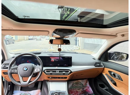 BMW 320i