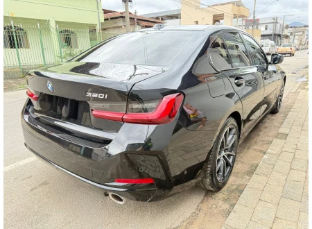 BMW 320i