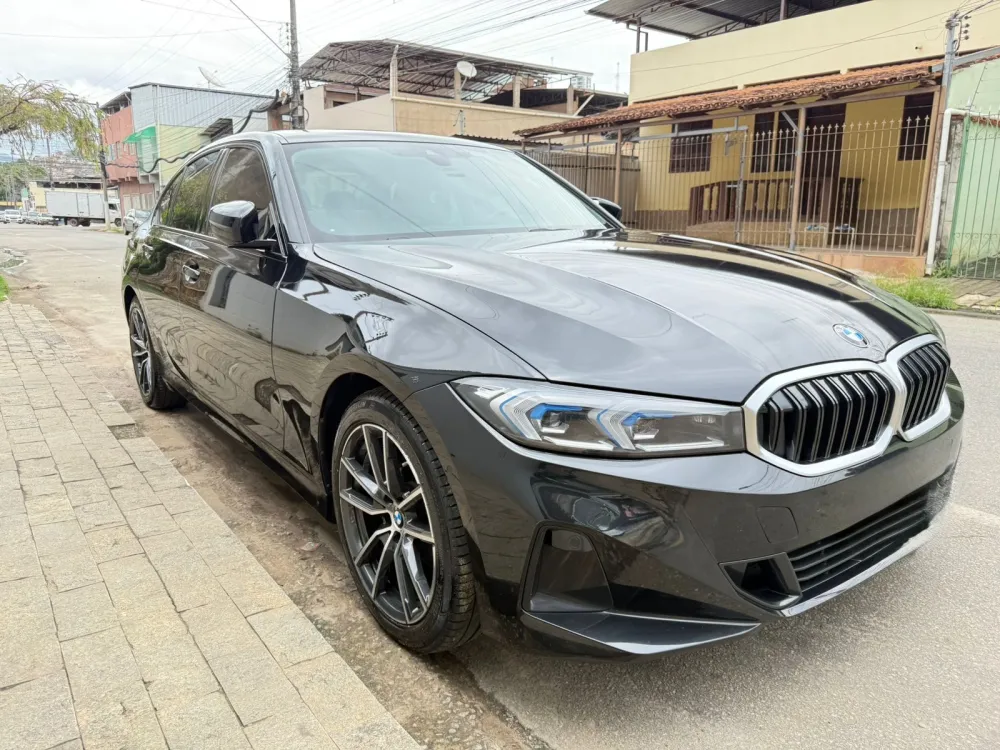 BMW 320i