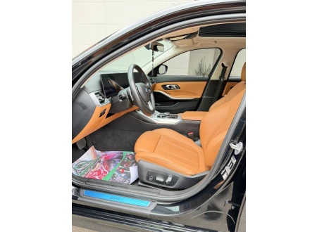 BMW 320i