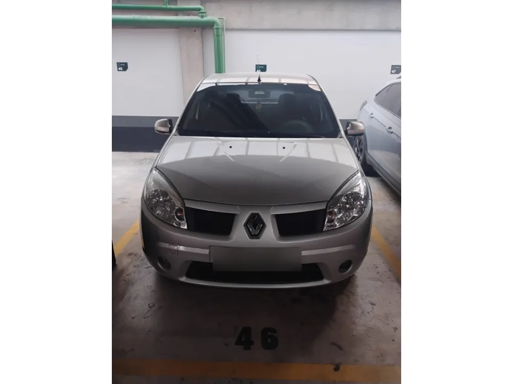 Renault SANDERO