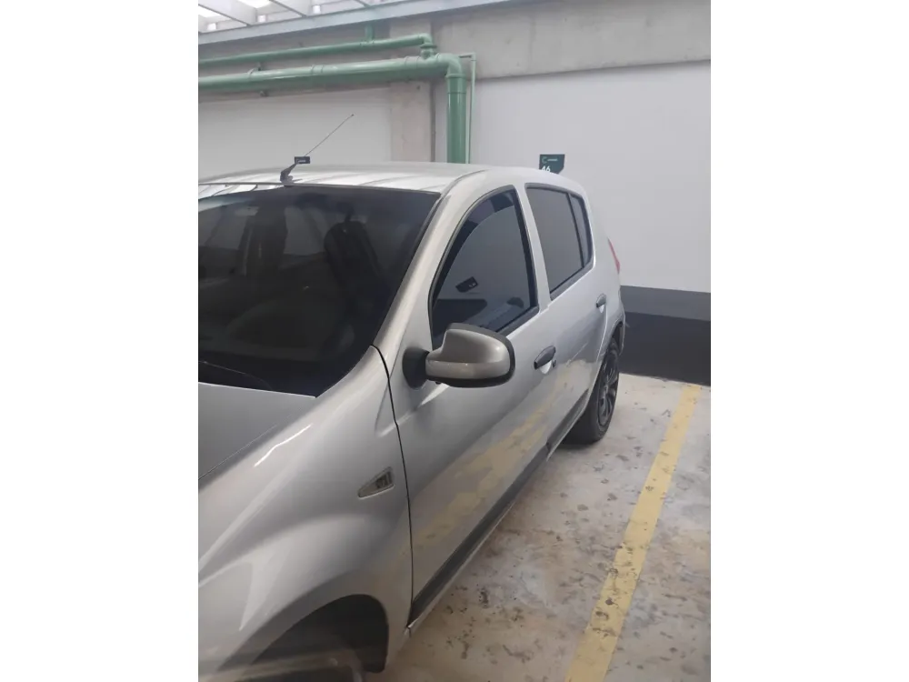 Renault SANDERO