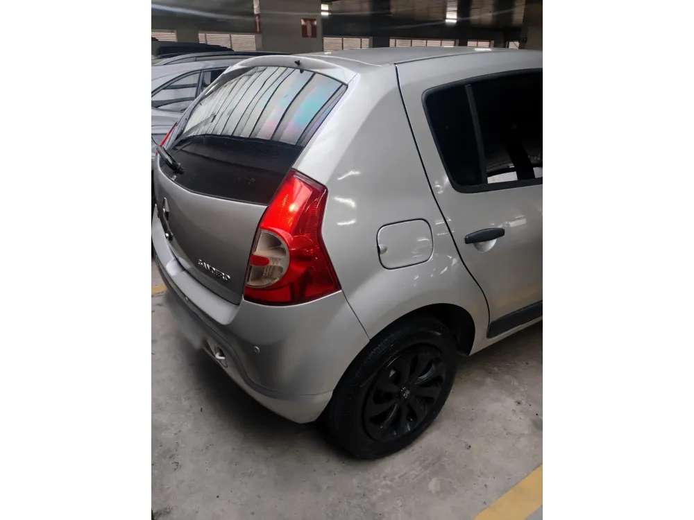 Renault SANDERO