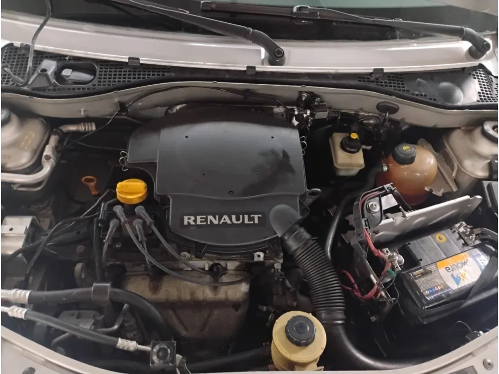 Renault SANDERO