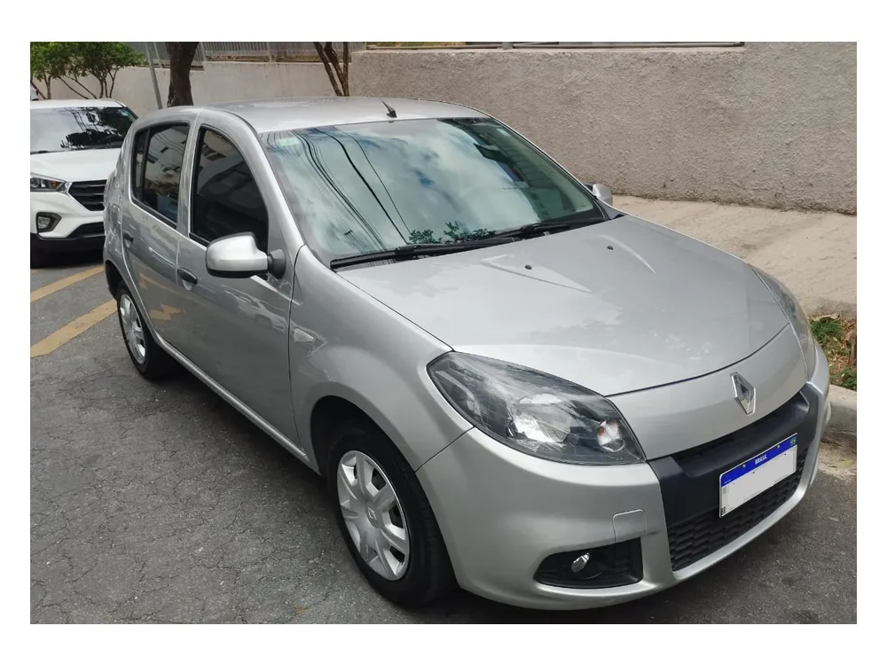 Renault SANDERO