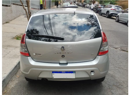 Renault SANDERO