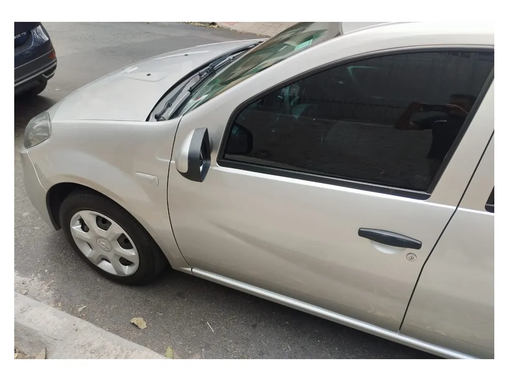 Renault SANDERO