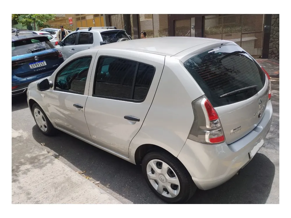 Renault SANDERO