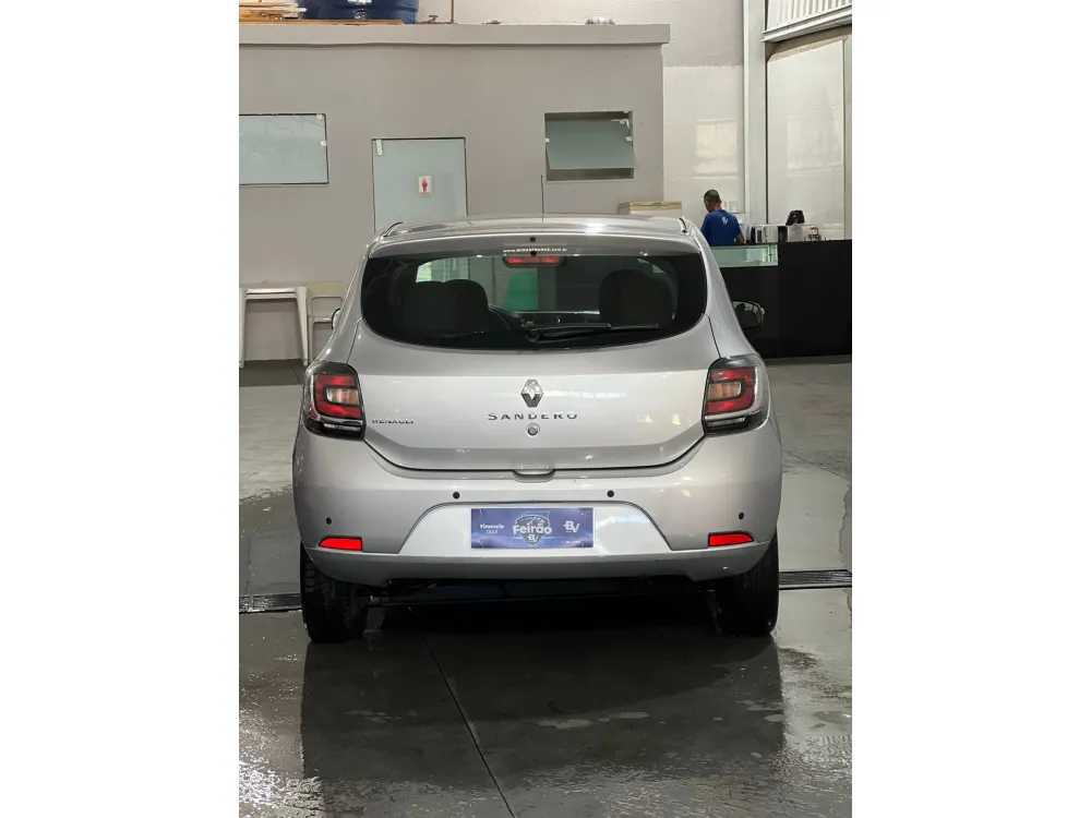 Renault SANDERO
