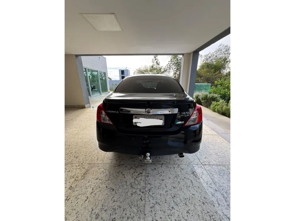 Nissan VERSA