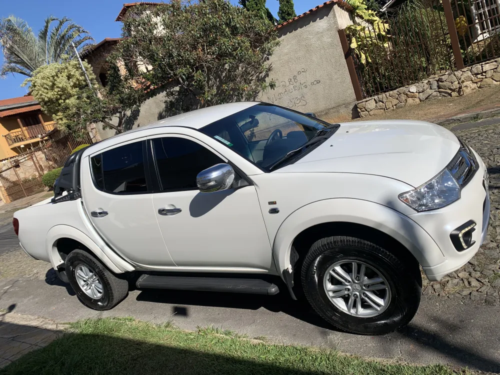 Mitsubishi L200