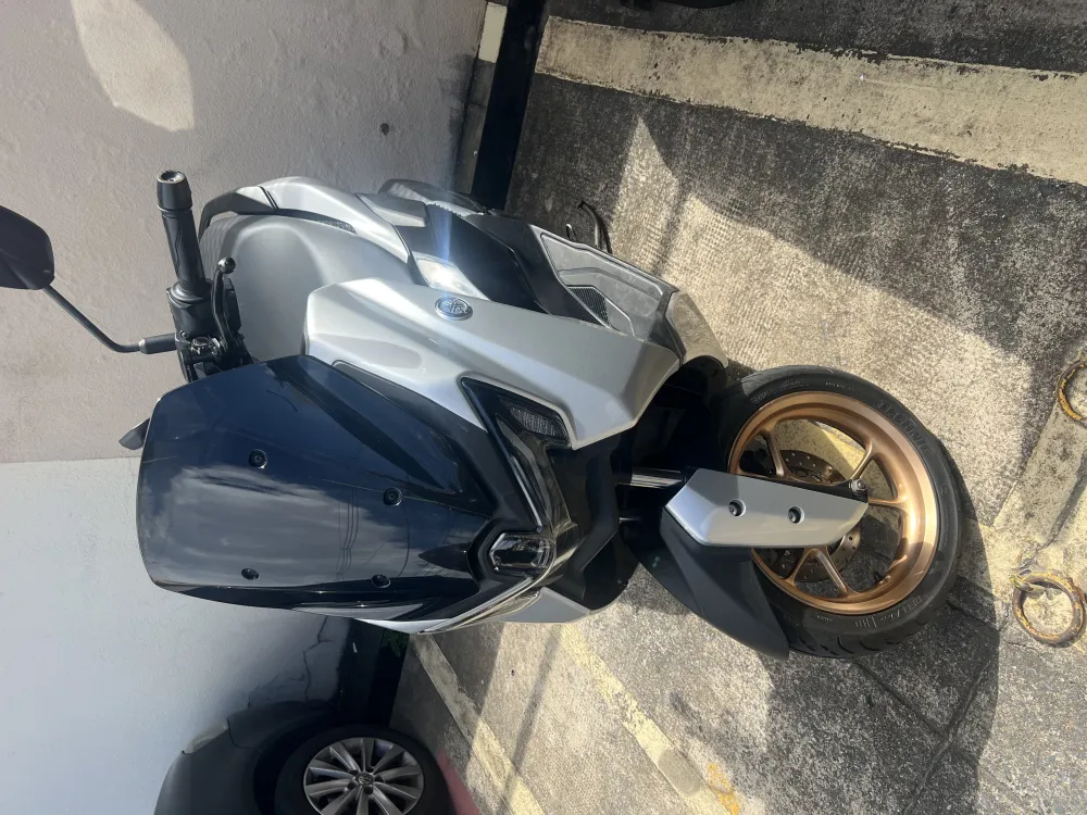 YAMAHA NMAX