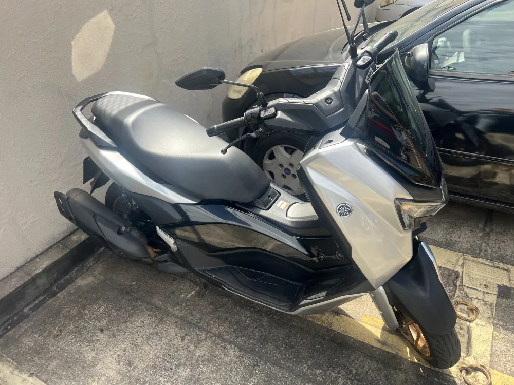 YAMAHA NMAX