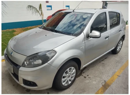 Renault SANDERO