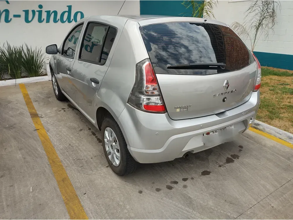 Renault SANDERO