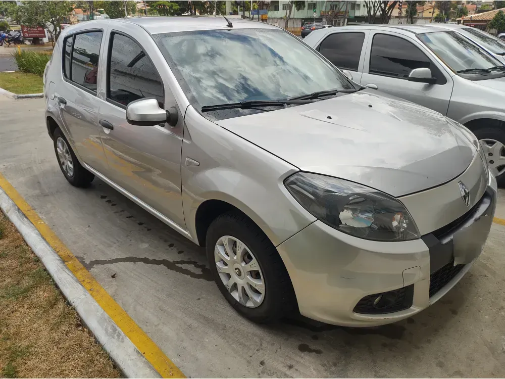 Renault SANDERO