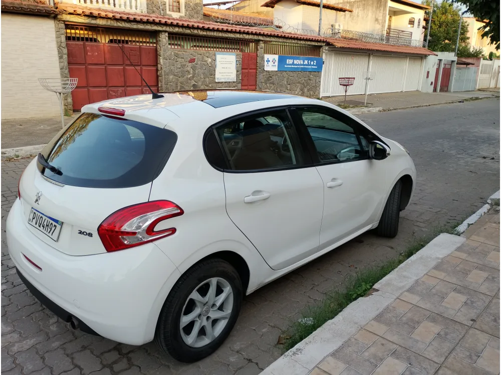 Peugeot 208