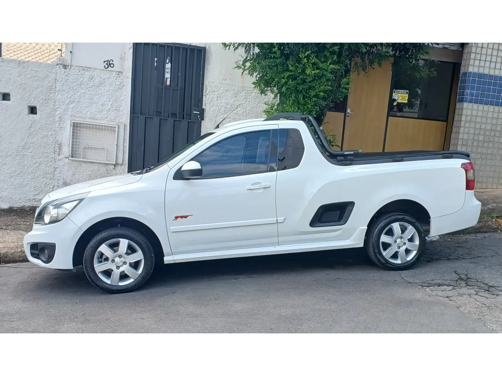 Chevrolet MONTANA