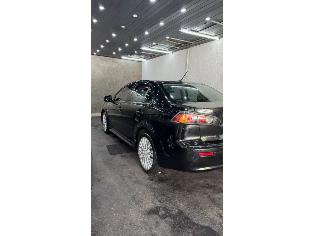 Mitsubishi Lancer
