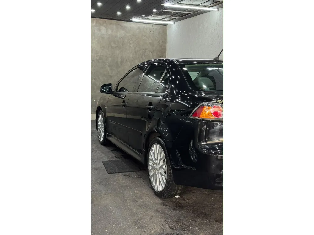 Mitsubishi Lancer